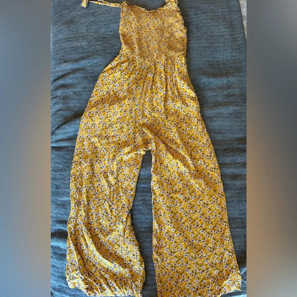 Yellow Floral Hollister Jumper - Picture 4 of 9